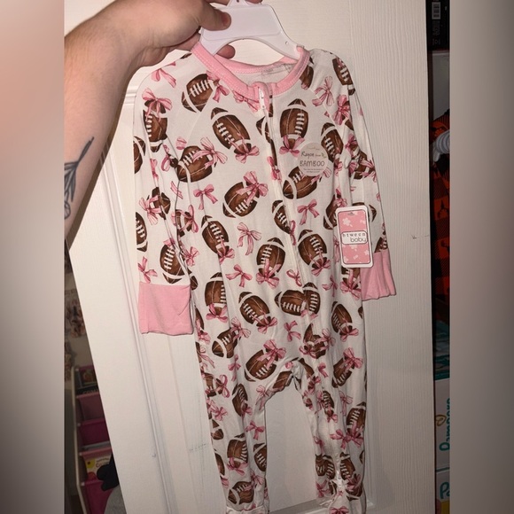 Btween baby bamboo bow football zippy 9months NWT - Picture 1 of 2